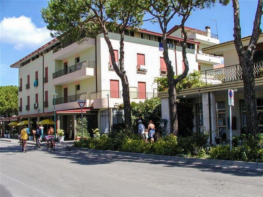 Hotel Cavallino Bianco Bagian luar foto